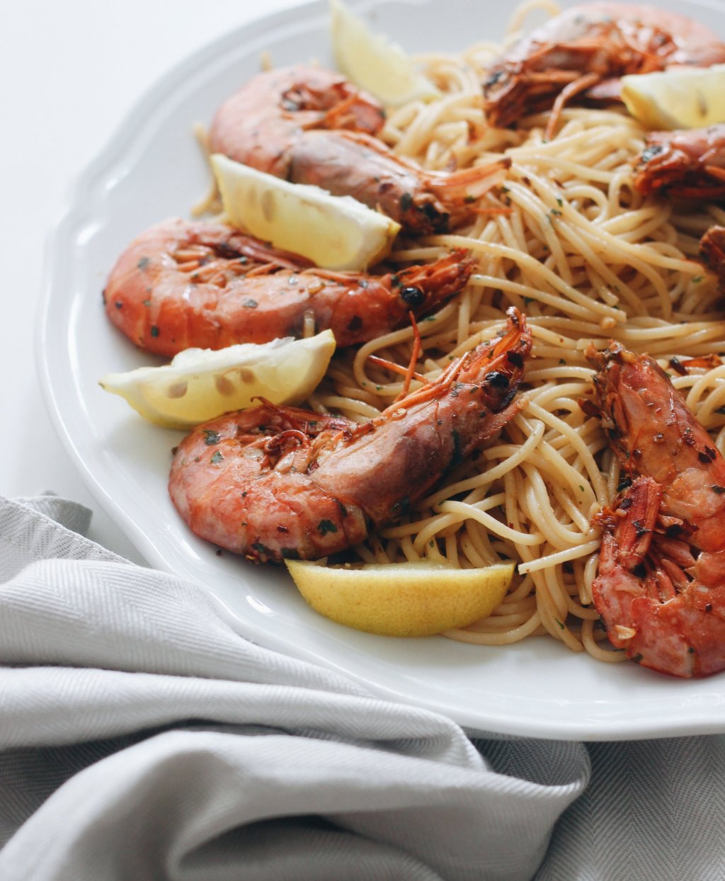 Garlic and butter red Argentinian shrimp with&nbsp;spaghetti