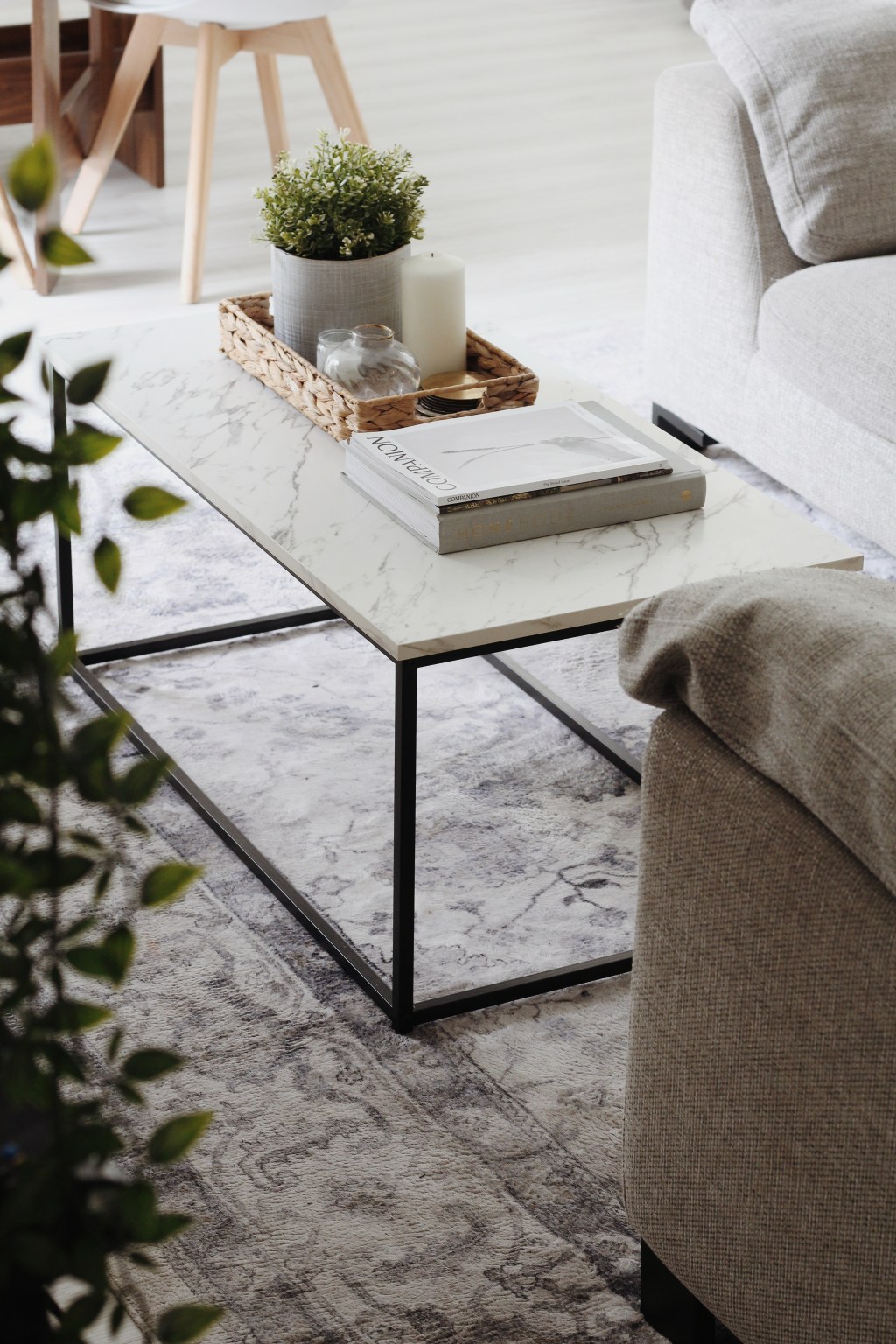Marble and black accents – A match made in&nbsp;heaven